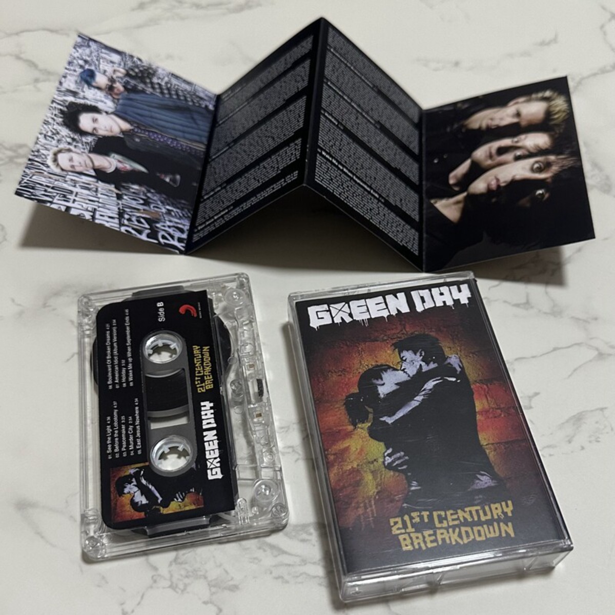 Green Day 21st Century Breakdo - огляд і ціна Vintage Collectibles & More Llc Photos