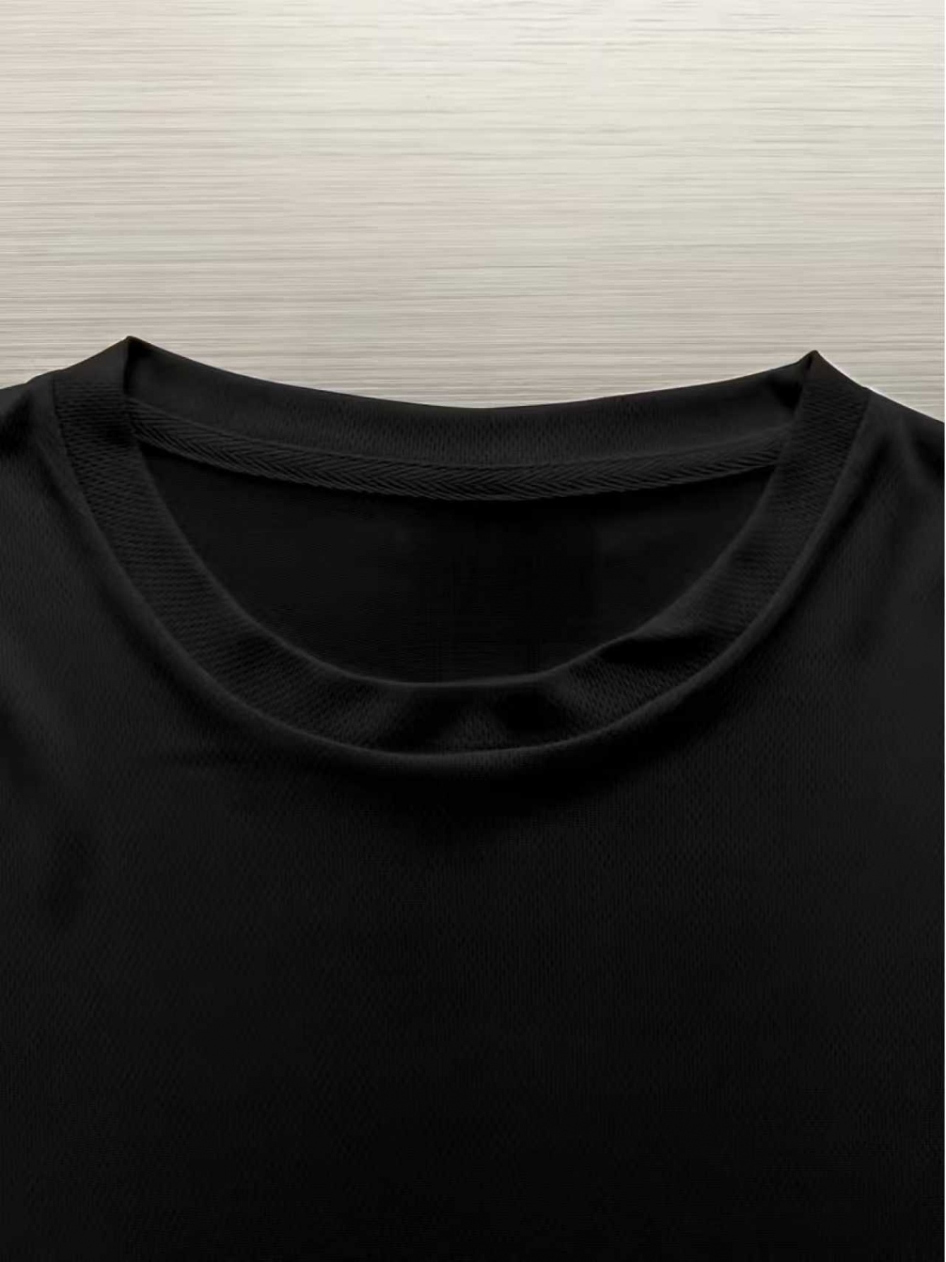 Men's S-Size T-Shirt Featuring - огляд і ціна Vintage Collectible Classics